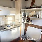 La Maison Bleue - Historic House In The Heart Of アパート