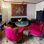 La Maison Bleue - Historic House In The Heart Of