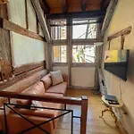 Apartmán La Maison Bleue - Historic House In The Heart Of *