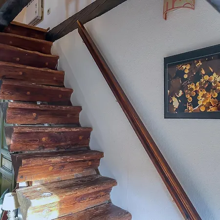 Lägenhet La Maison Bleue - Historic House In The Heart Of