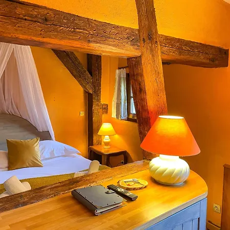 Διαμέρισμα La Maison Bleue - Historic House In The Heart Of *