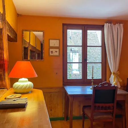 La Maison Bleue - Historic House In The Heart Of