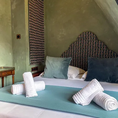 La Maison Bleue - Historic House In The Heart Of