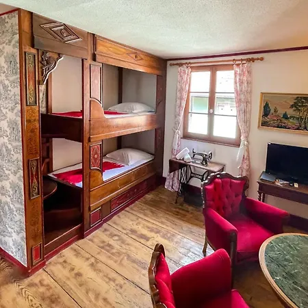 Apartment La Maison Bleue - Historic House In The Heart Of *