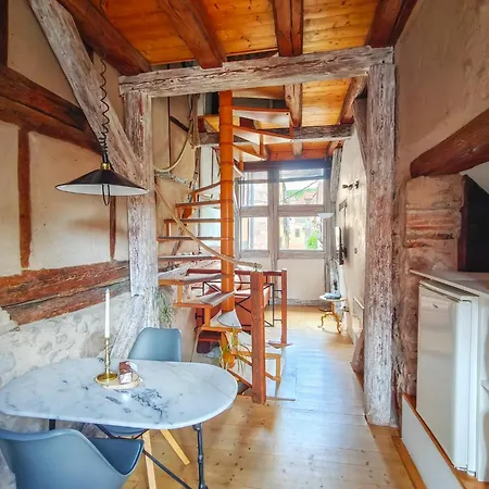 Apartment La Maison Bleue - Historic House In The Heart Of *