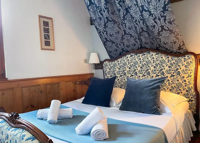 Appartement La Maison Bleue - Historic House In The Heart Of