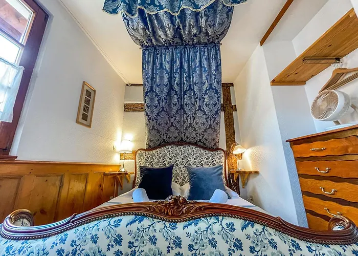 Appartement La Maison Bleue - Historic House In The Heart Of *